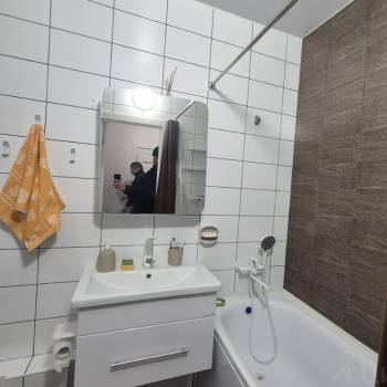 Продается 1-комнатная квартира, 40,4 м²
