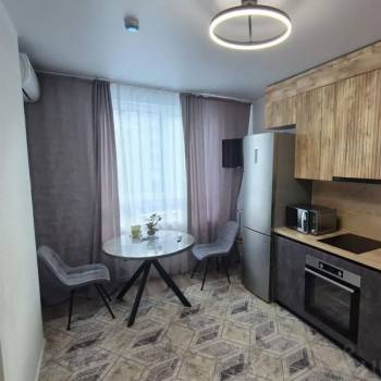 Продается 1-комнатная квартира, 40,4 м²