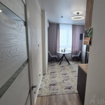 Продается 1-комнатная квартира, 40,4 м²