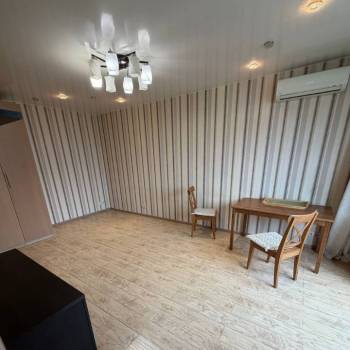 Продается 1-комнатная квартира, 37,3 м²
