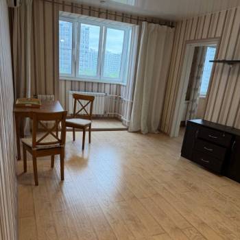 Продается 1-комнатная квартира, 37,3 м²