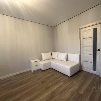Продается 1-комнатная квартира, 41,7 м²