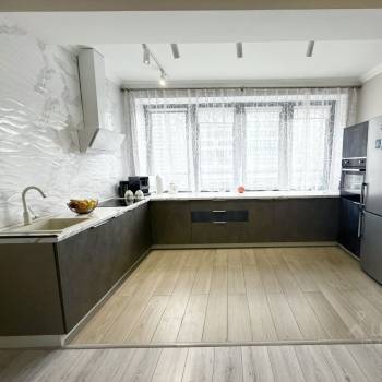 Продается 1-комнатная квартира, 58,9 м²