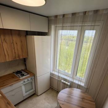 Сдается Многокомнатная квартира, 60 м²