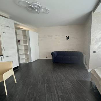 Продается 1-комнатная квартира, 35 м²