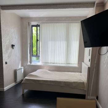 Продается 1-комнатная квартира, 35 м²