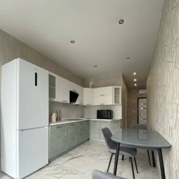 Сдается 1-комнатная квартира, 40 м²