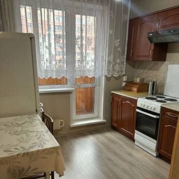 Сдается 1-комнатная квартира, 41 м²