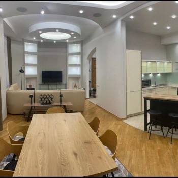 Сдается Многокомнатная квартира, 172 м²
