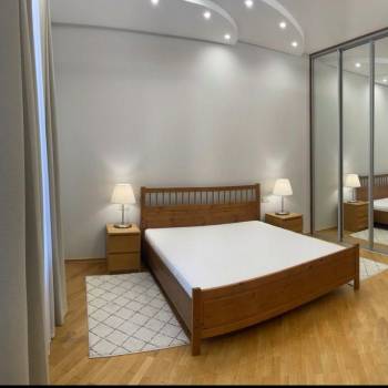 Сдается Многокомнатная квартира, 172 м²