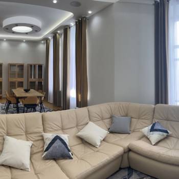 Сдается Многокомнатная квартира, 172 м²