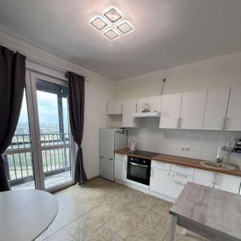 Продается 1-комнатная квартира, 43 м²