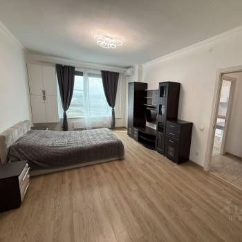 Продается 1-комнатная квартира, 43 м²