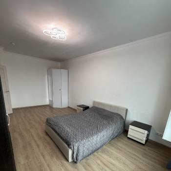 Продается 1-комнатная квартира, 43 м²