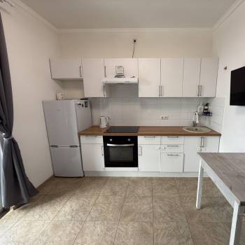 Продается 1-комнатная квартира, 43 м²