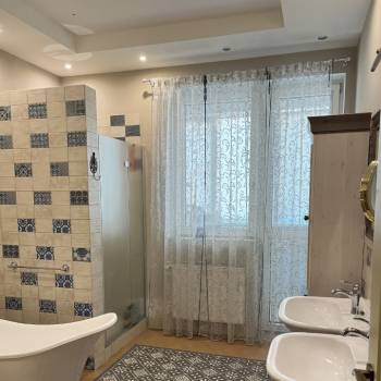 Продается Многокомнатная квартира, 161,1 м²
