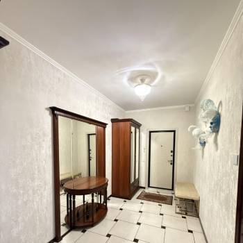 Продается 2-х комнатная квартира, 90 м²