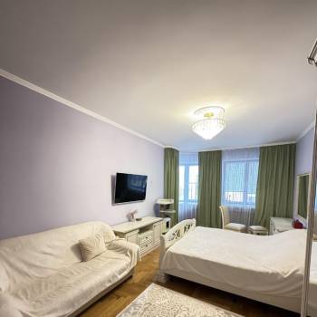 Продается 2-х комнатная квартира, 90 м²