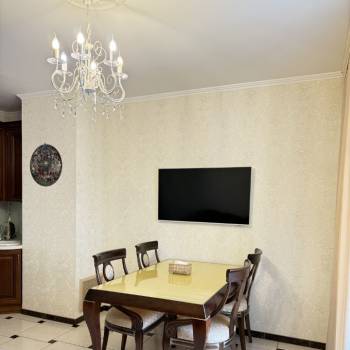 Продается 2-х комнатная квартира, 90 м²