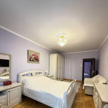 Продается 2-х комнатная квартира, 90 м²