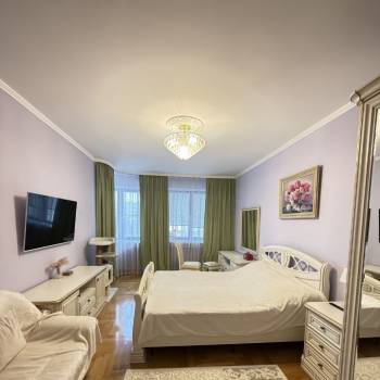 Продается 2-х комнатная квартира, 90 м²