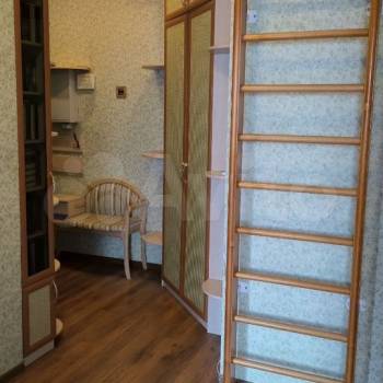 Сдается 1-комнатная квартира, 49 м²