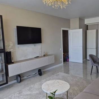 Сдается 1-комнатная квартира, 51 м²