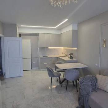 Сдается 1-комнатная квартира, 51 м²