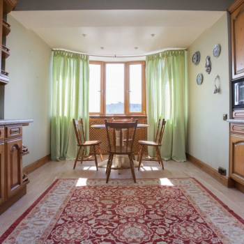 Сдается 2-х комнатная квартира, 105 м²