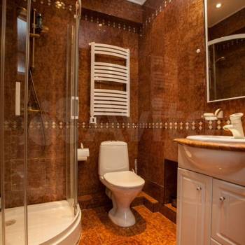 Сдается 2-х комнатная квартира, 105 м²