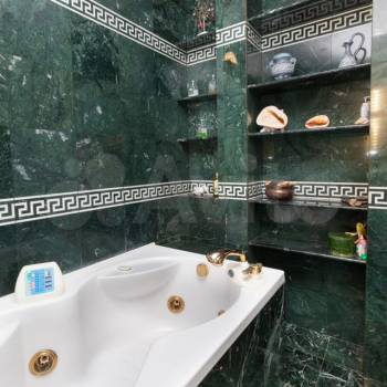 Сдается 2-х комнатная квартира, 105 м²