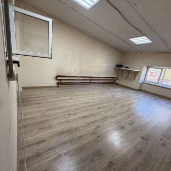 Сдается Нежилое помещение, 130 м²