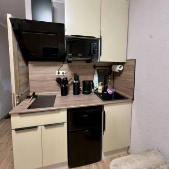 Продается 1-комнатная квартира, 12,8 м²