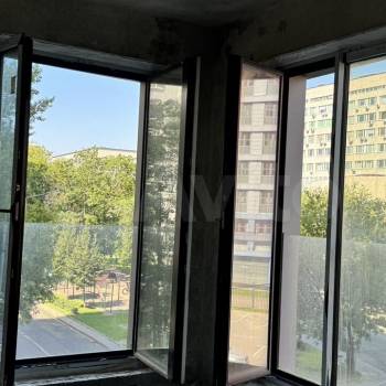 Продается 1-комнатная квартира, 84 м²