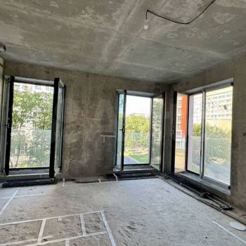 Продается 1-комнатная квартира, 84 м²
