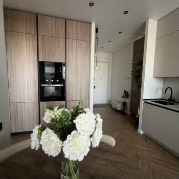 Продается 1-комнатная квартира, 47 м²