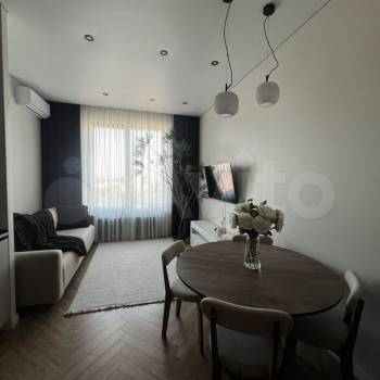 Продается 1-комнатная квартира, 47 м²