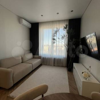 Продается 1-комнатная квартира, 47 м²