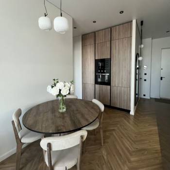 Продается 1-комнатная квартира, 47 м²