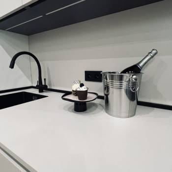 Продается 1-комнатная квартира, 47 м²