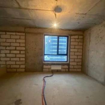 Продается 1-комнатная квартира, 70,4 м²