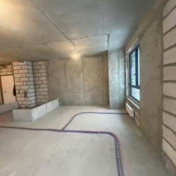 Продается 1-комнатная квартира, 70,4 м²