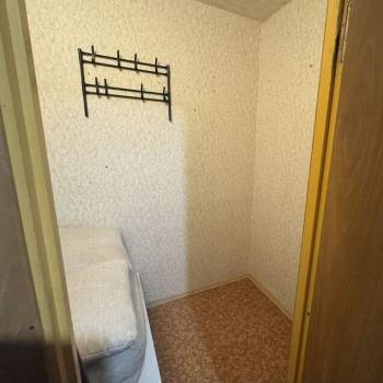 Продается 1-комнатная квартира, 42 м²