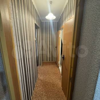 Продается 1-комнатная квартира, 42 м²