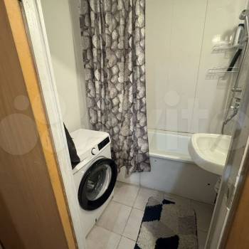 Продается 1-комнатная квартира, 42 м²