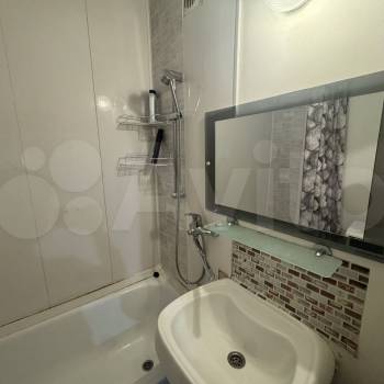 Продается 1-комнатная квартира, 42 м²