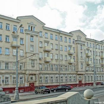 Продается 1-комнатная квартира, 77 м²