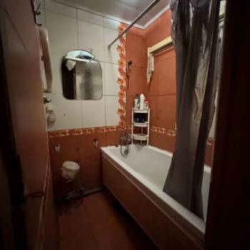 Продается 3-х комнатная квартира, 58 м²