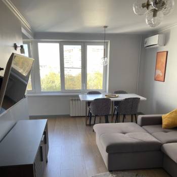 Сдается Многокомнатная квартира, 60 м²