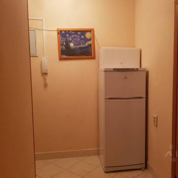Продается 1-комнатная квартира, 37 м²